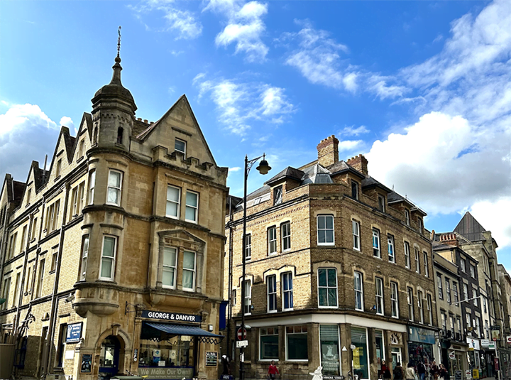 Oxfordshire: A Canvas for Your Chic Getaway - What Will You Discover?